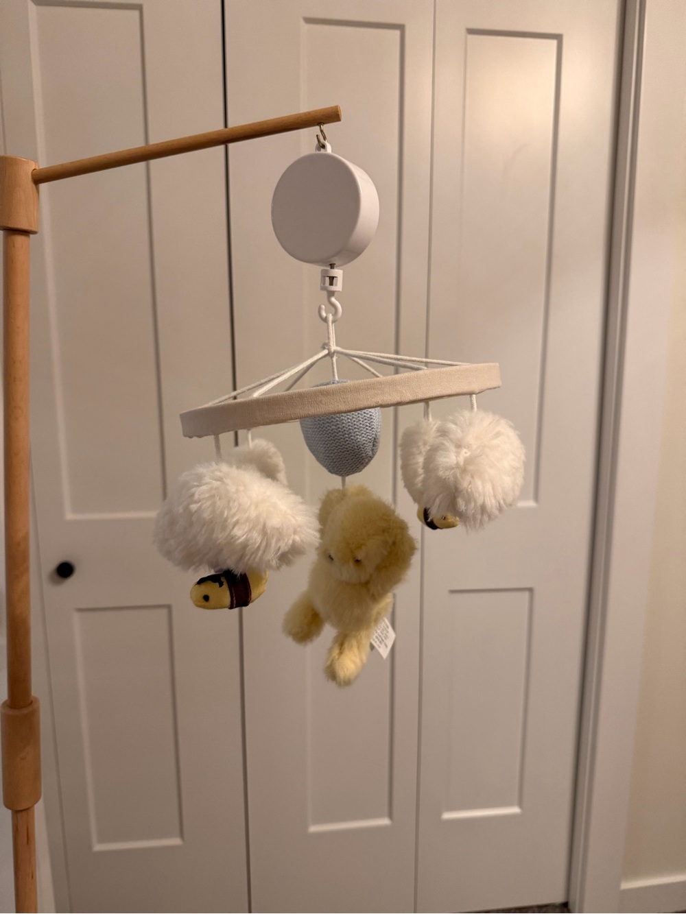 Pottery Barn Kids Winnie the Pooh Musical Nursery Mobile